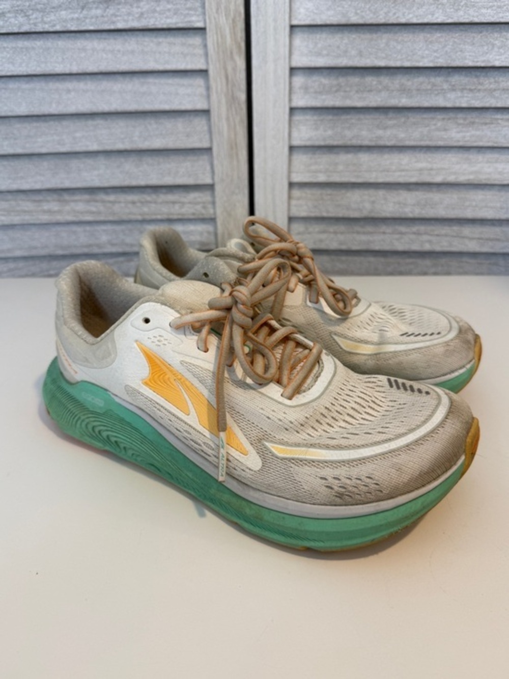 Altra Women’s Paradigm 6 Running Sneakers Size 8